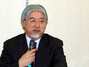 講演する高草木光一氏