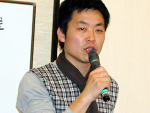 講演する比留間洋一氏